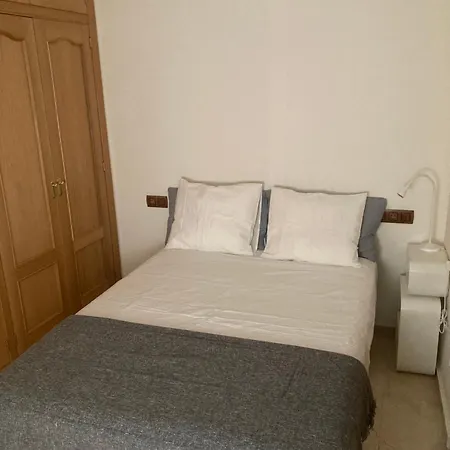 Calle Gondomar Apartment *